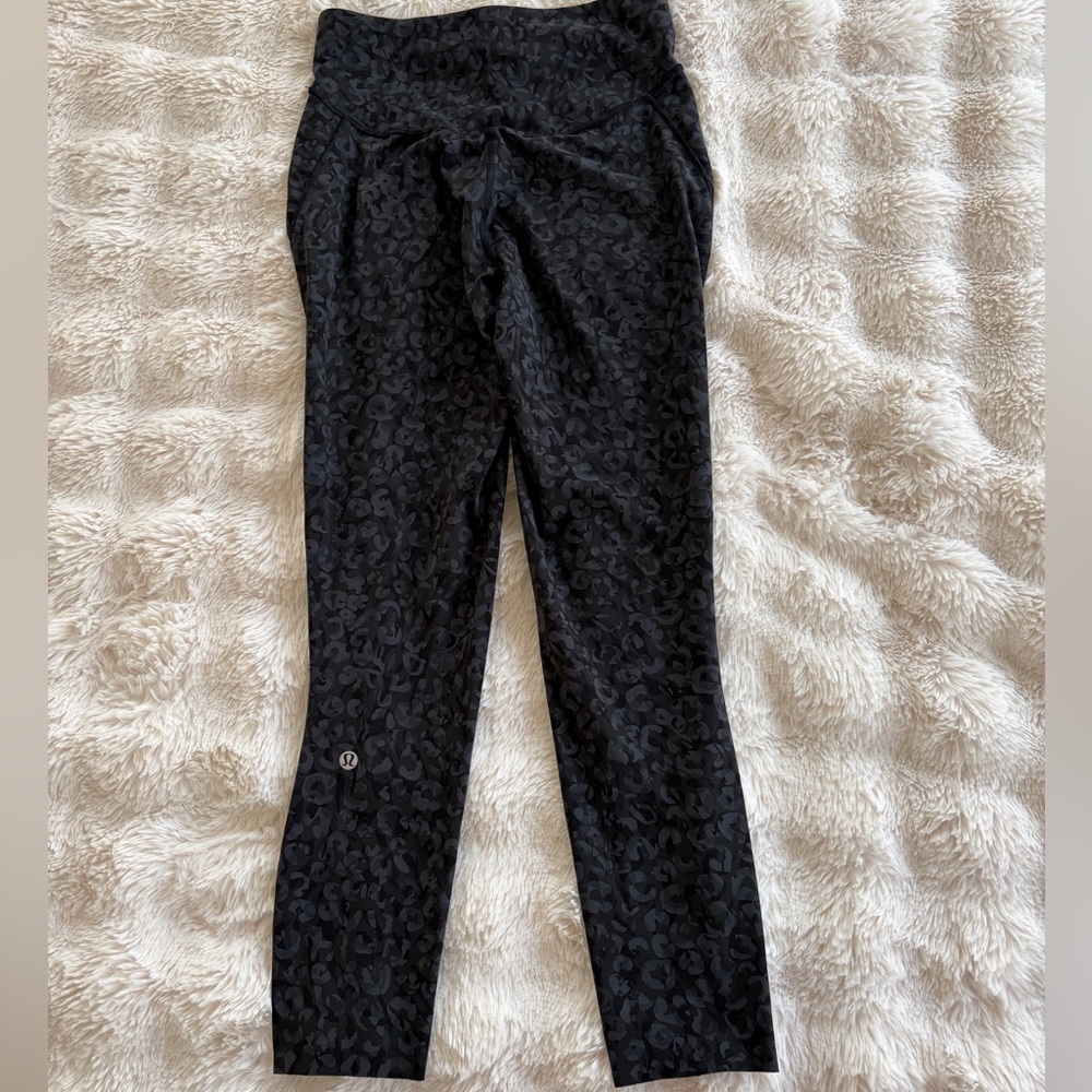 Lululemon Black Leopard Print Leggings Size 6
